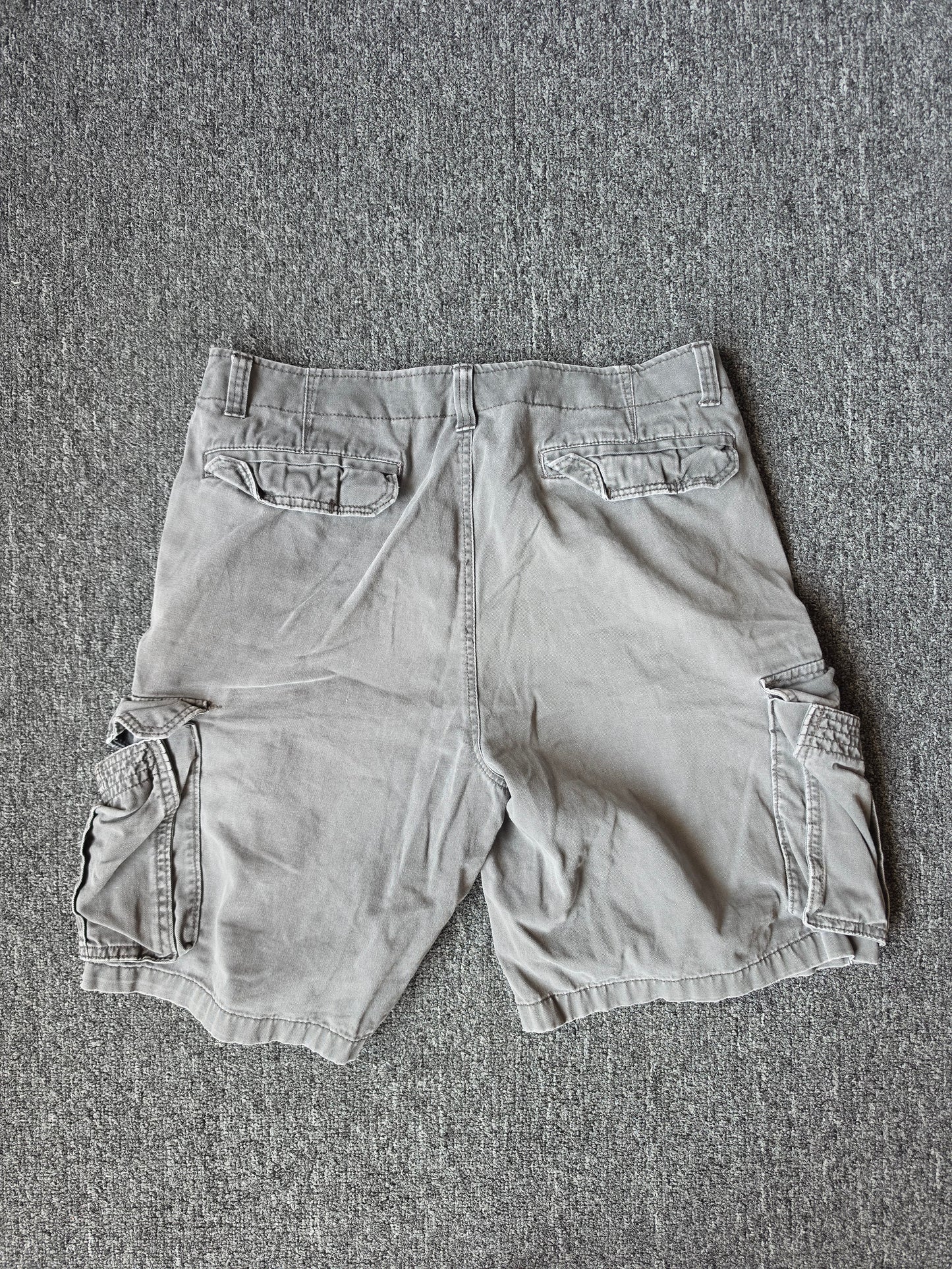 Faded Glory Grey Cargo Shorts (34)