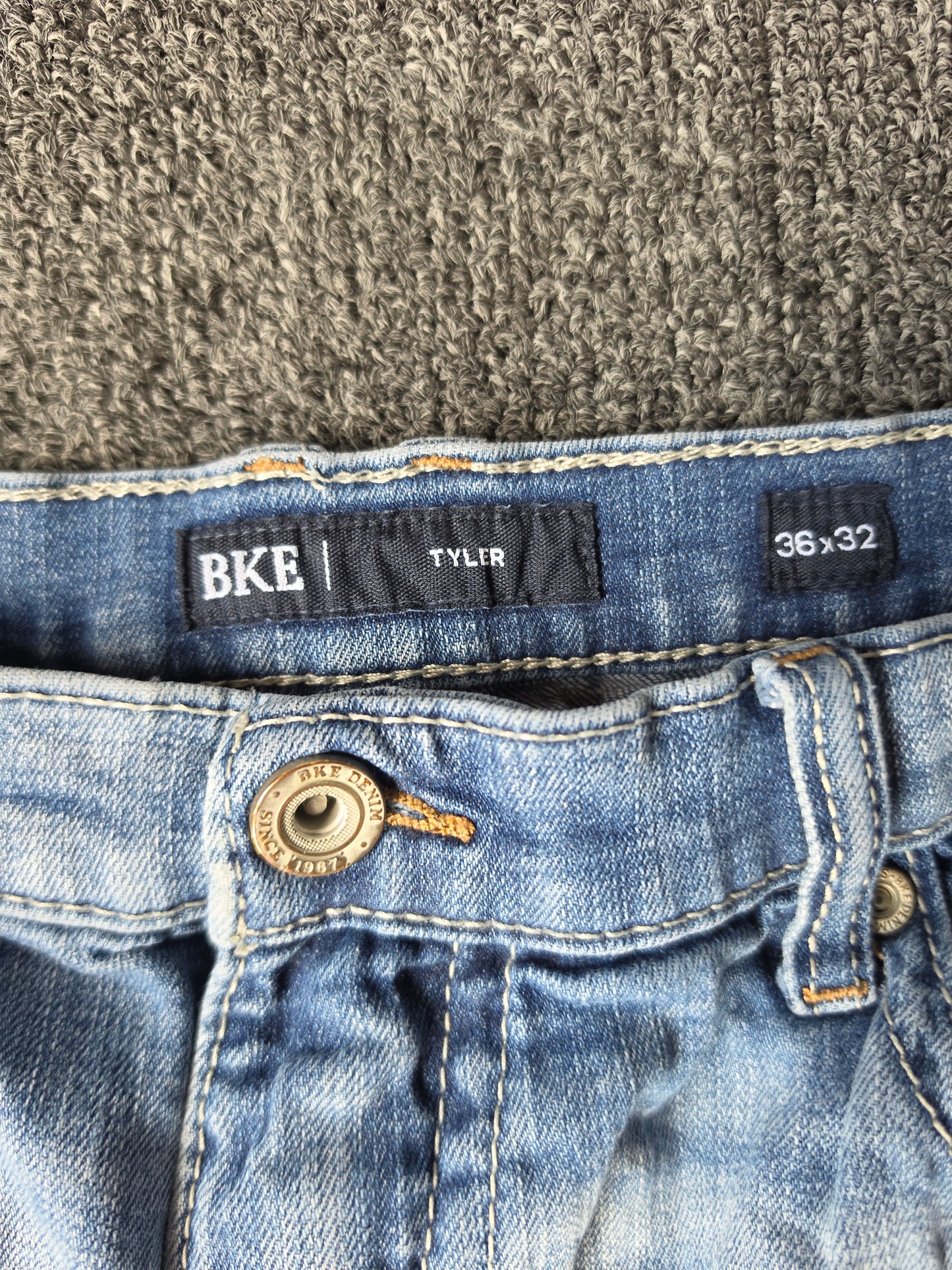 BKE Tyler Distressed Pants (36/32)