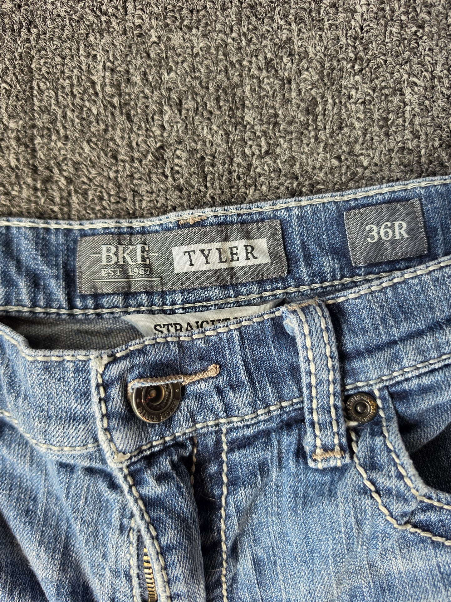 BKE Tyler Distressed Pants (36R)