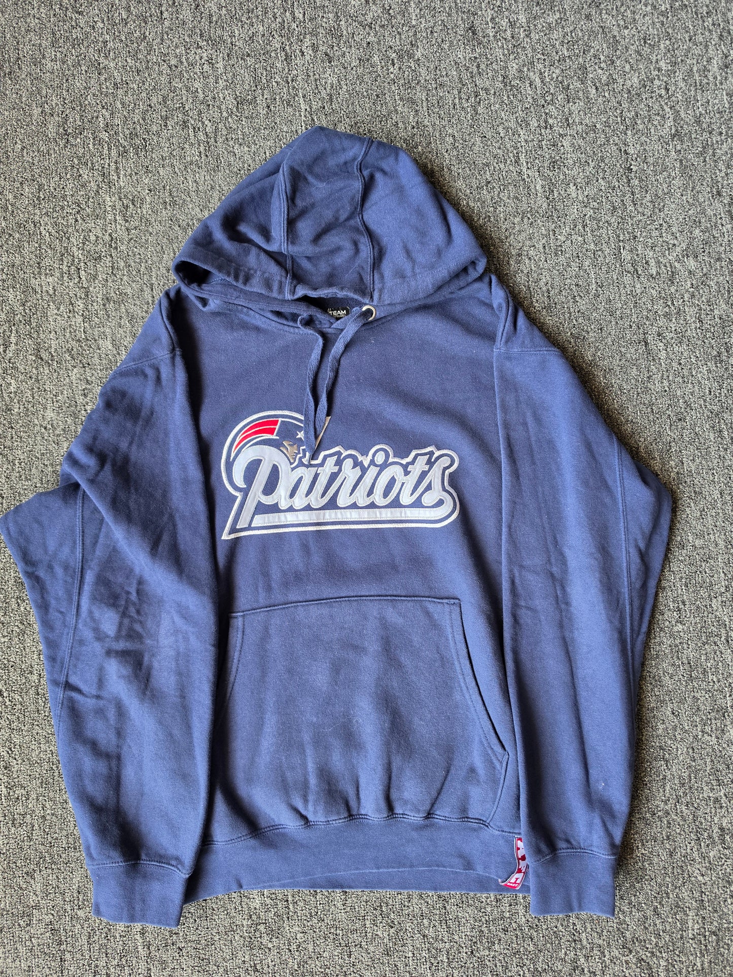 New England Patriots Embroidered NFL Hoody (L)