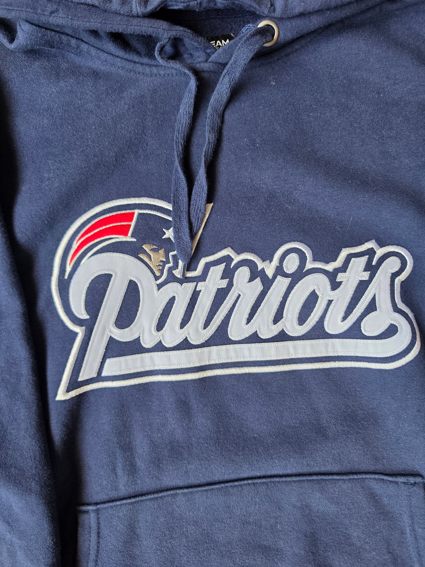 New England Patriots Embroidered NFL Hoody (L)