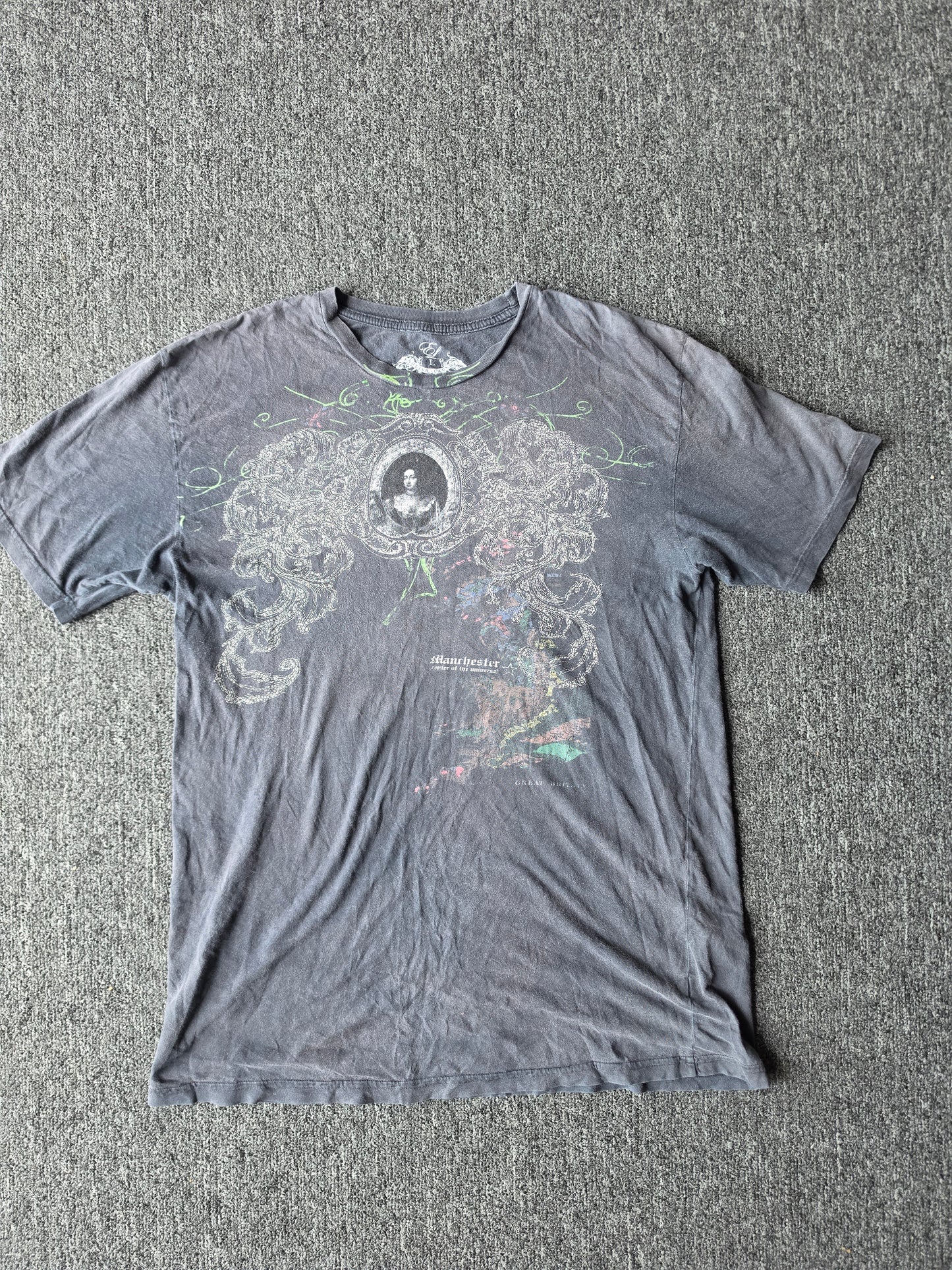 Y2K Art Style Faded Tee (L)