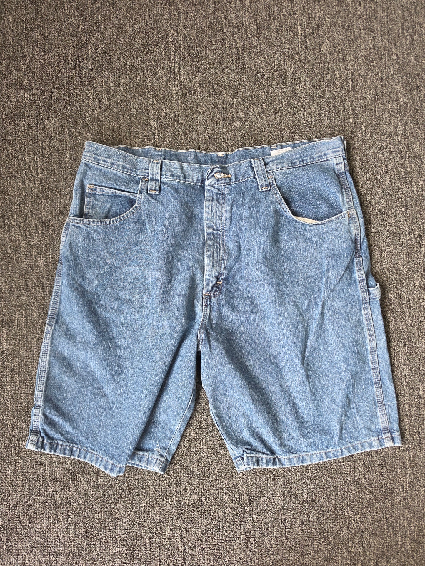 Wrangler Carpenter Denim Jorts (38)