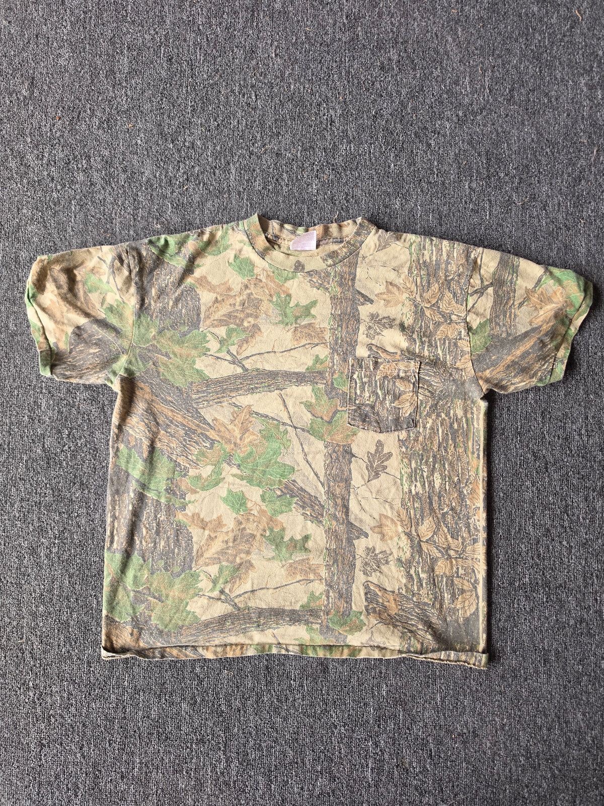 90s Camo Faded Tee (L)