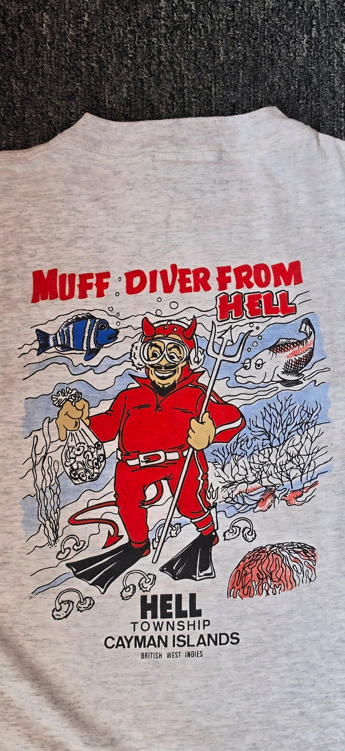 The Hell Muff Diver Funny Tee (L)