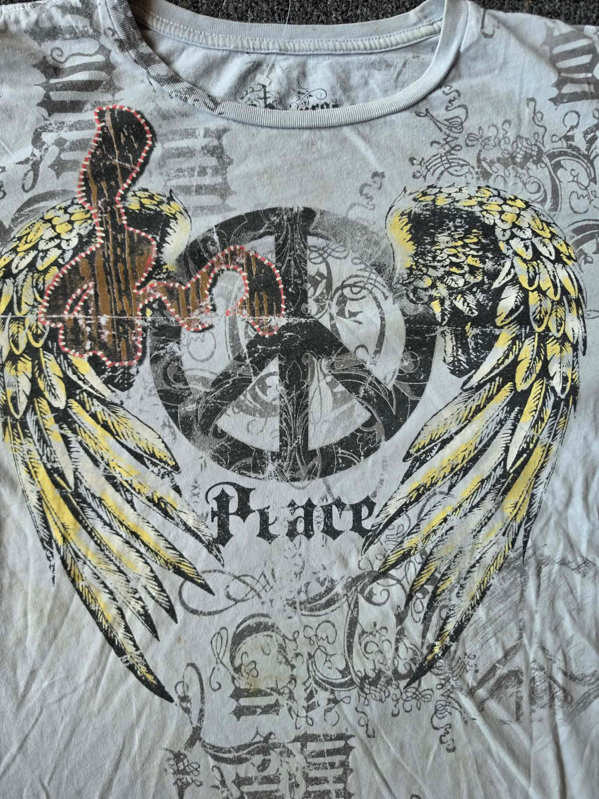 White Y2K Resurge Peace Sign Wings Shirt (XL)