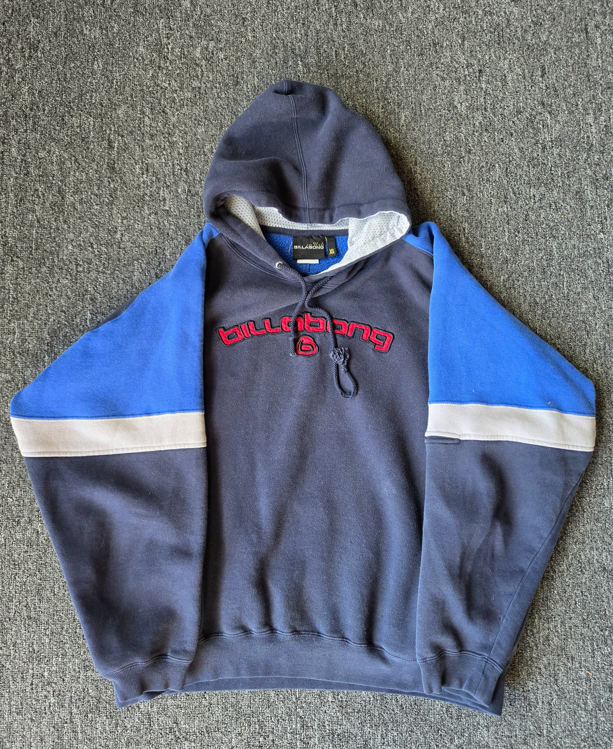 Billabong Embroidered Surf Hoody (XL)