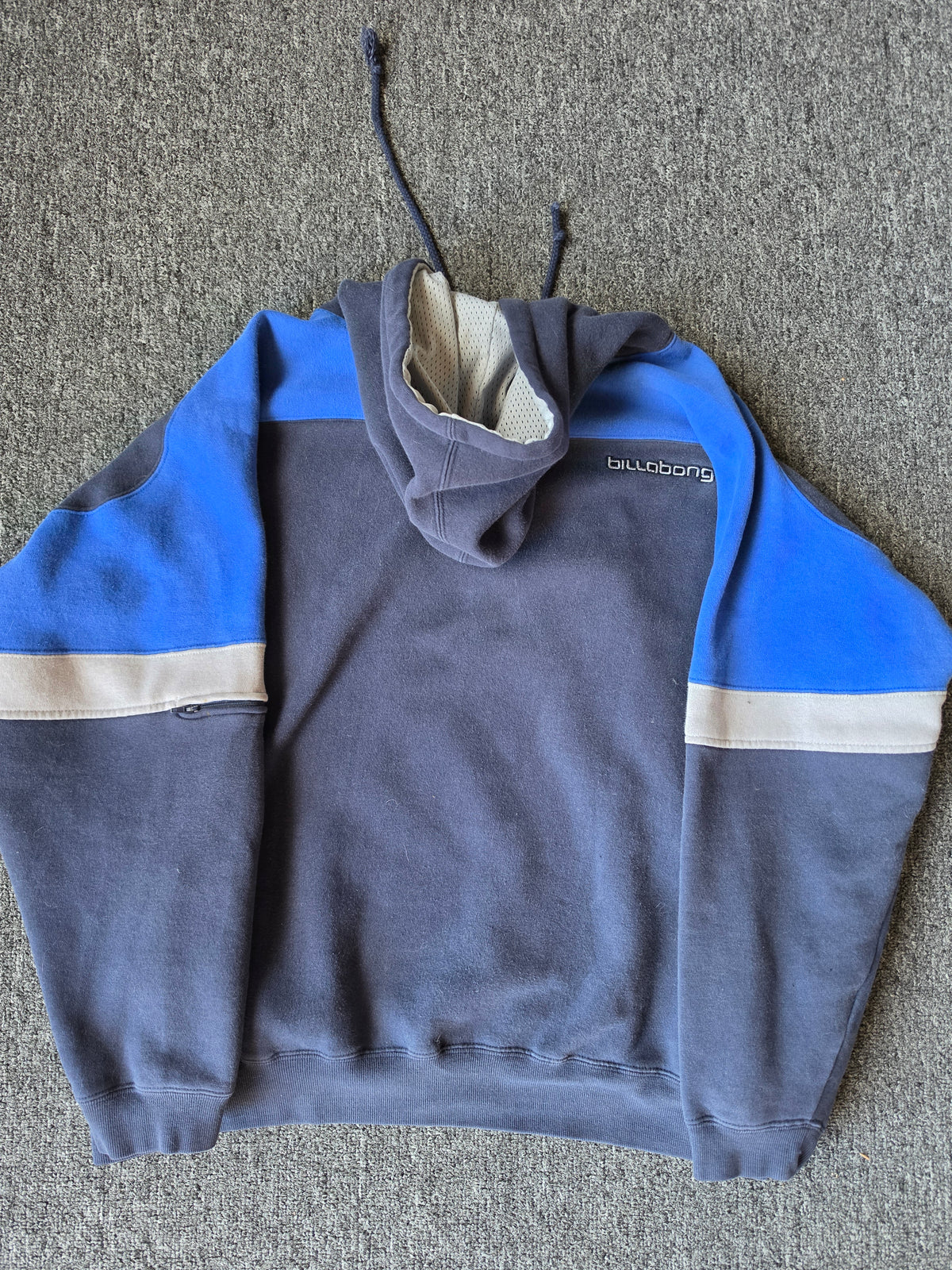 Billabong Embroidered Surf Hoody (XL)