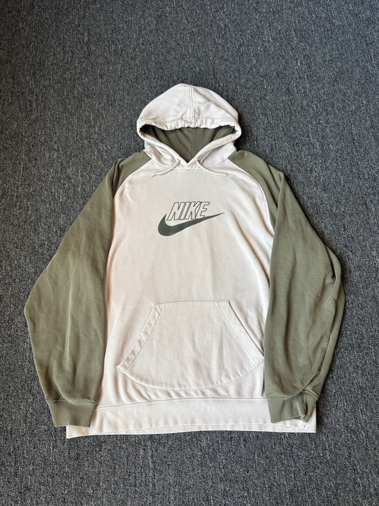 Tan and Green Nike 2000s Hoodie (2XL)