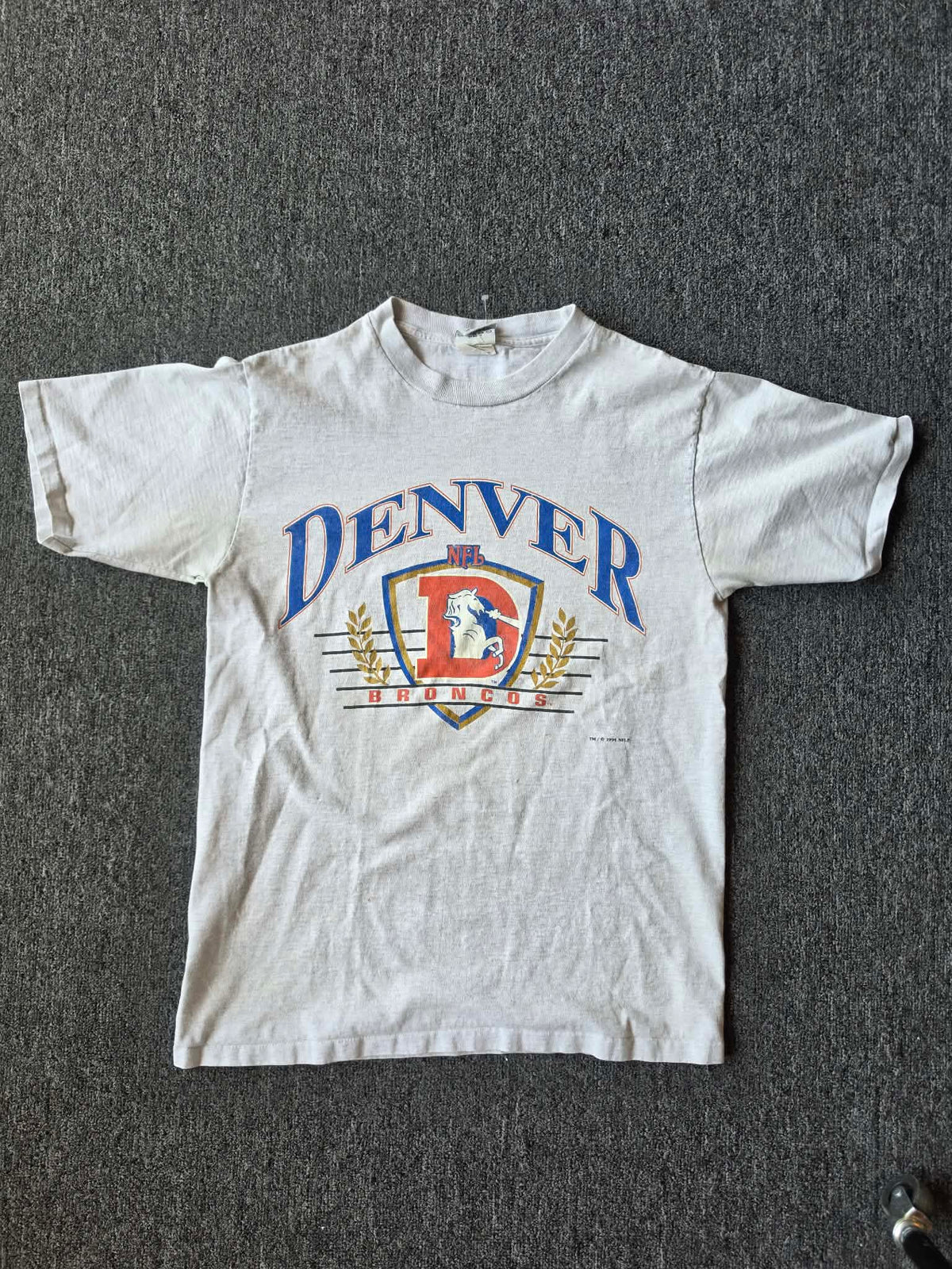 Grey Denver Broncos NFL Shirt (L)