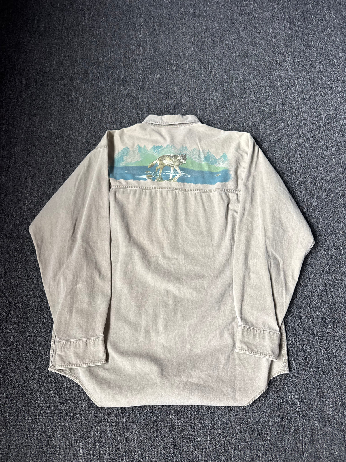 Tan Wolf Nature Flannel Long Sleeve (M)