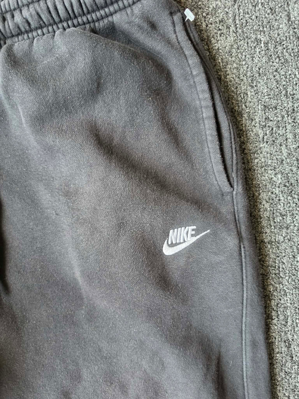 Black Nike Sweatpants (M)