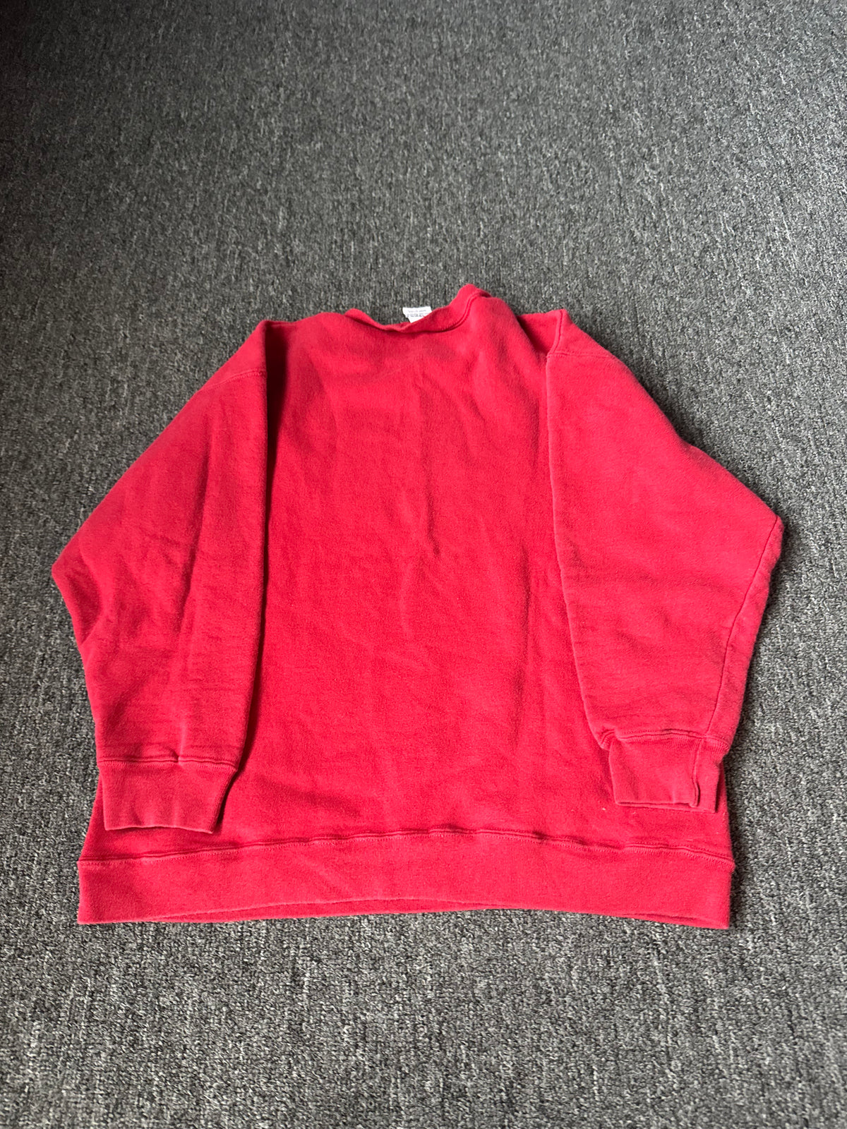 Red Guess Crewneck (M)