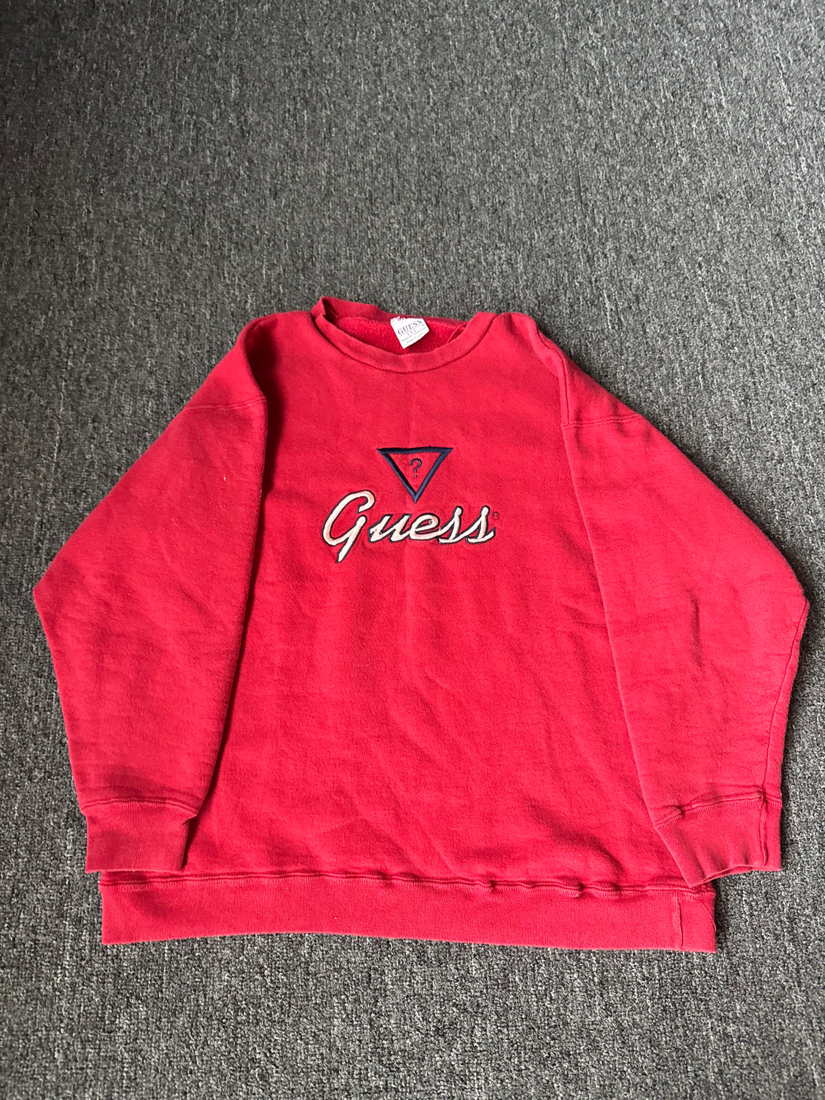 Red Guess Crewneck (M)