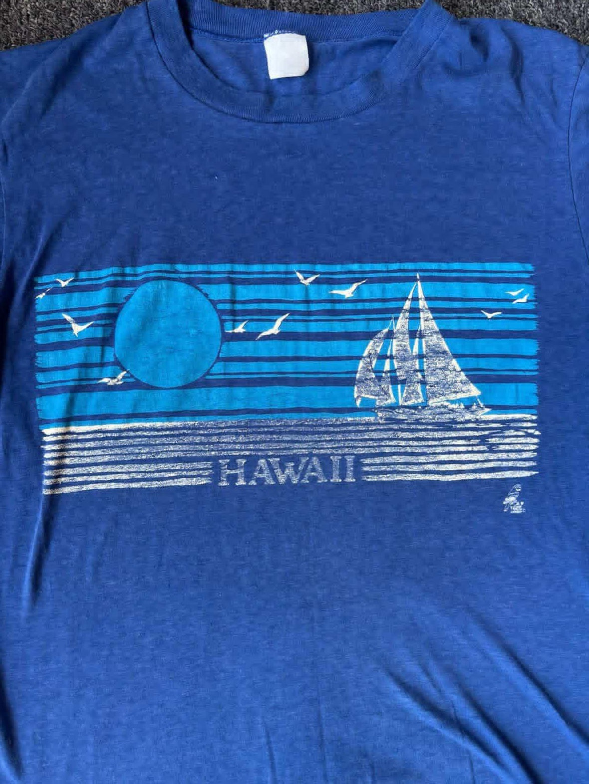 Hawaii Sailboat 80s Fader Tee (M)