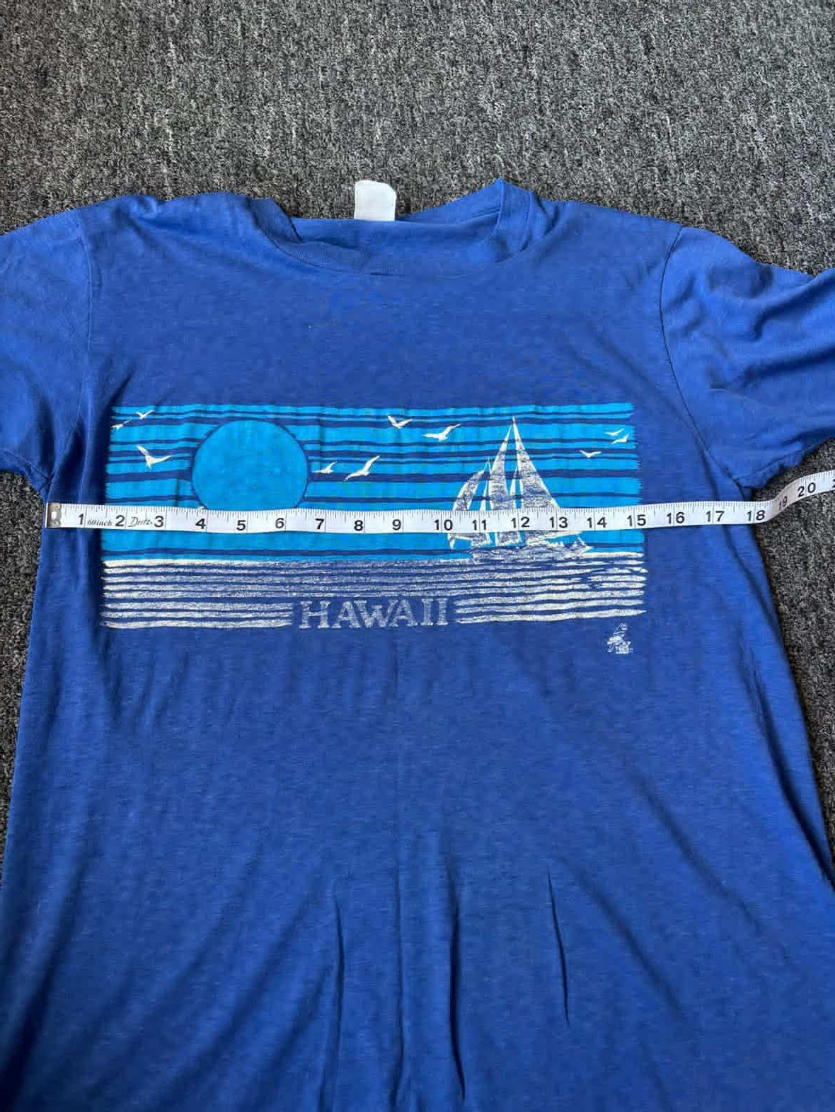 Hawaii Sailboat 80s Fader Tee (M)