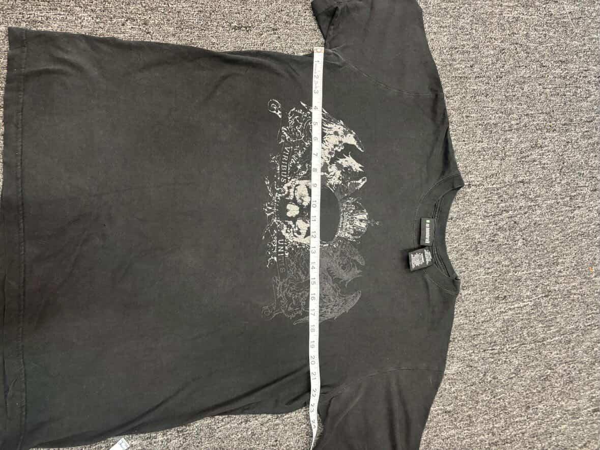 No Boundaries Gothic Grunge Y2K Tee (L)