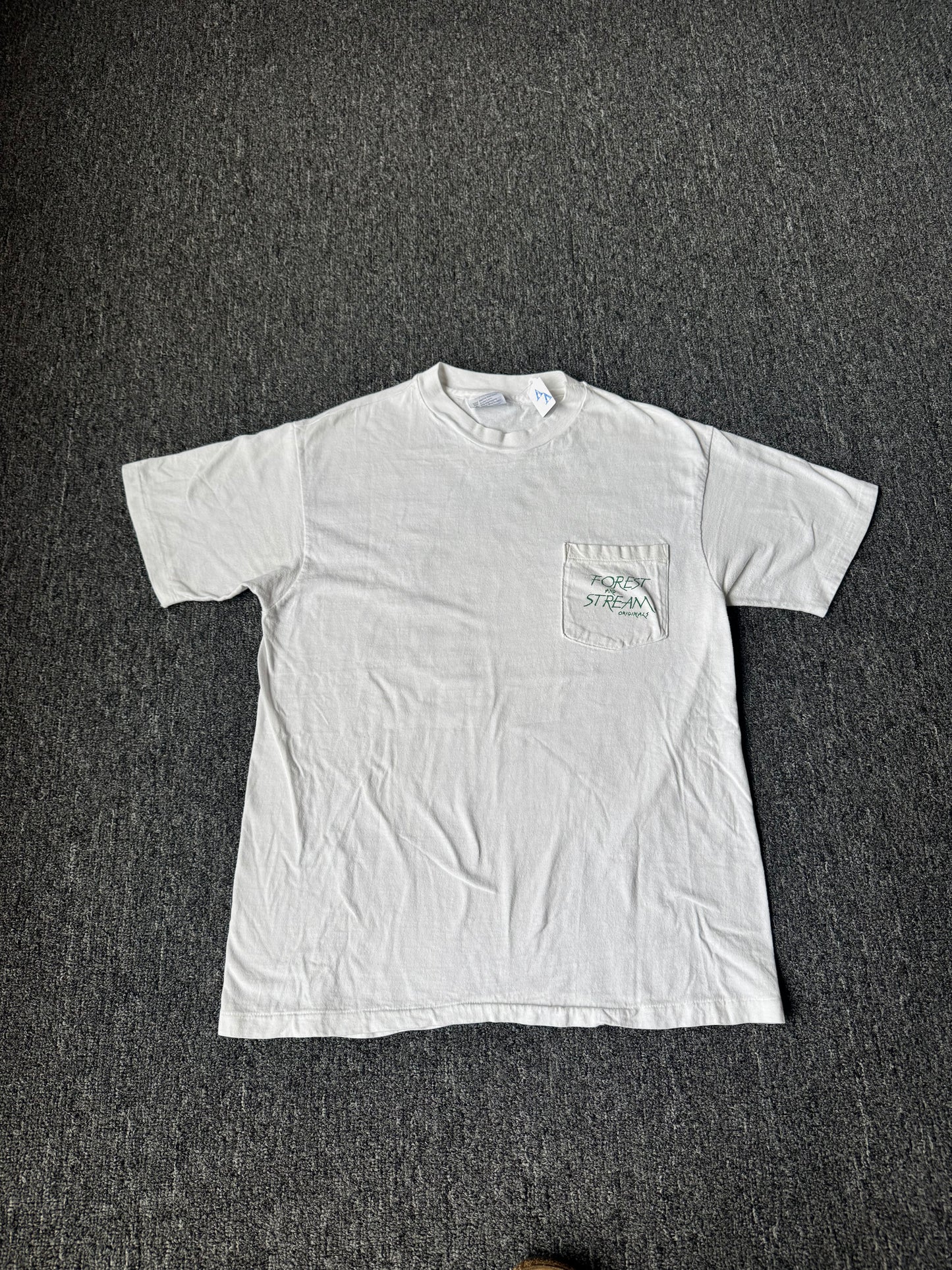 White 1991 Forest and Stream Bass Shirt (L)