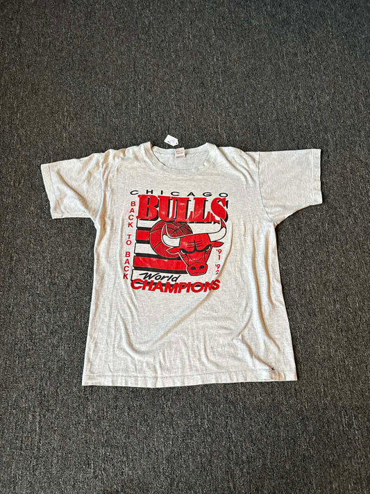 Chicago Bulls NBA Back to Back Champions 90s Tee (L)