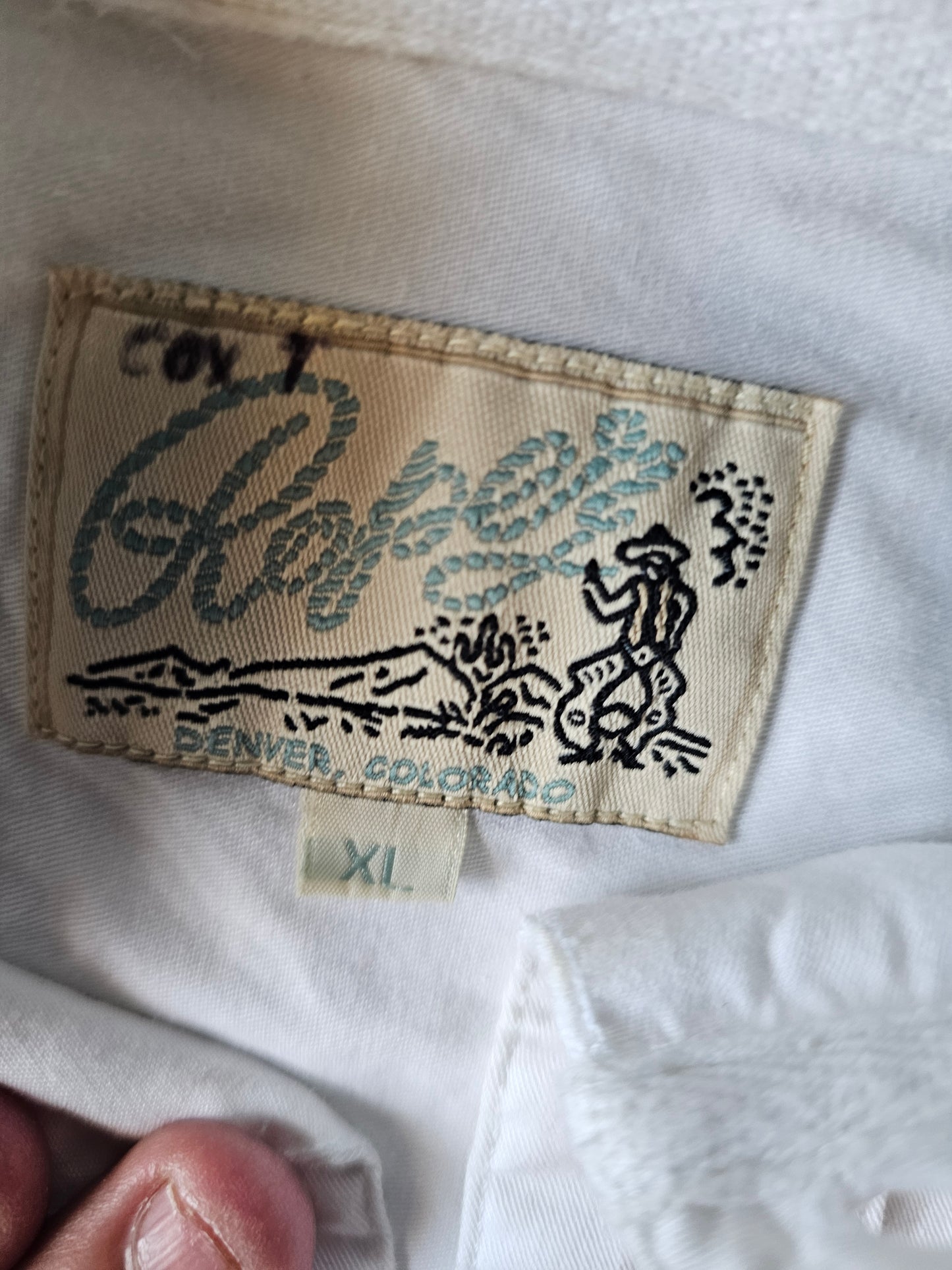 Embroidered Y2K Button Up Western Ware Sleeve (XL)